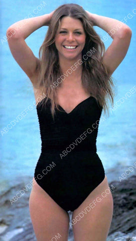 beautiful Christie Brinkley in sexy swimsuit 8b20-15521