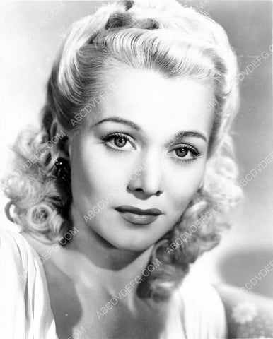 lovely Carole Landis portrait 8b20-15630
