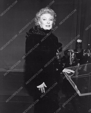 great candid Greer Garson 8b20-15676
