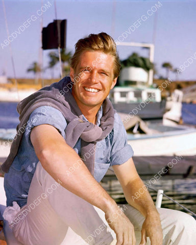George Peppard in the marina 8b20-15696