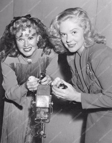 Ginger Rogers Alice Faye w baby chicks Armed Forces Radio Service 8b20-15809
