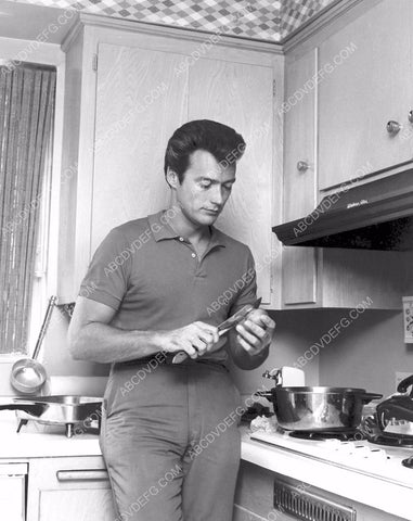 Clint Eastwood cooking up something in the kitchen 8b20-15907