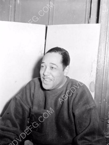 cool candid Duke Ellington 8b20-15945