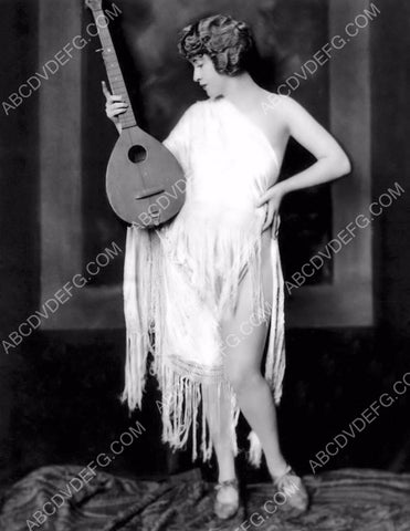 Ruth Etting and a mandolin I think 8b20-15966