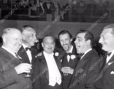 W.C. Fields Jack La Rue John Carradine and friends out drinking for the evening 8b20-16074