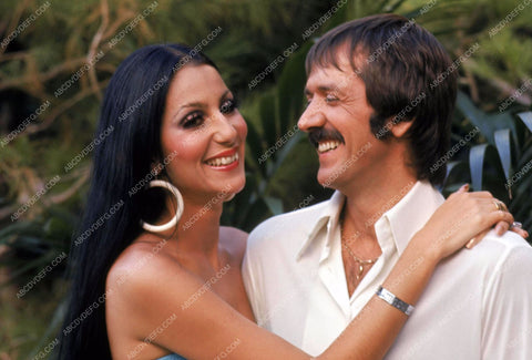 candid Cher and Sonny Bono 8b20-16690