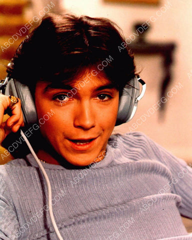 David Cassidy w the headphones on 8b20-16848