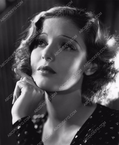 Loretta Young portrait 8b20-1687