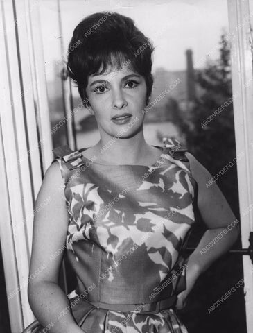 Gina Lollobrigida at home 8b20-16933