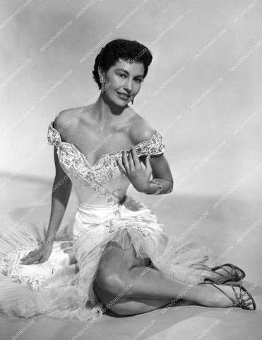 Lovely Cyd Charisse portrait 8b20-17020