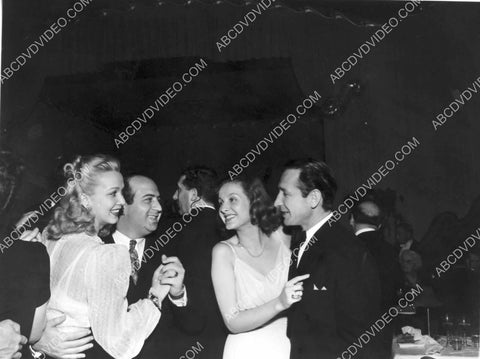 candid Carole Landis and date and Victor Jory I think and date 8b20-17095