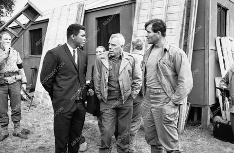 great candid Muhammad Ali visits Lee Marvin Clint Walker on set film The Dirty Dozen 8b20-17240