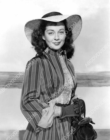 Gail Russell wardrobe shoot 8b20-17389