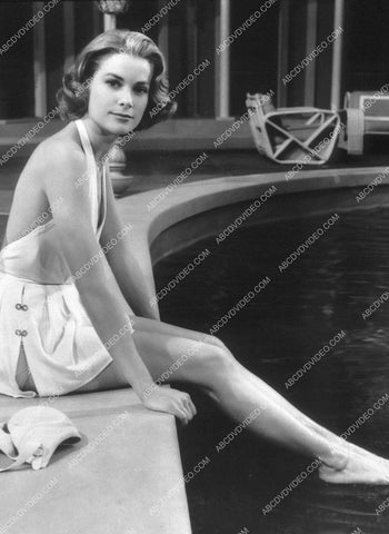 beautiful Grace Kelly sitting poolside 8b20-17593