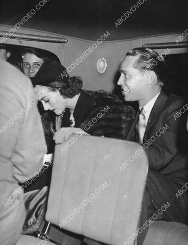 Franchot Tone and Joan Crawford 8b20-17663