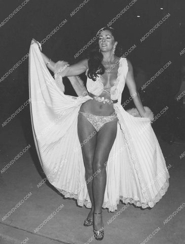 Edy Williams showing off her body 8b20-17721