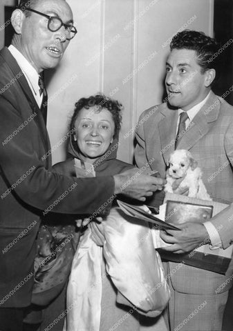 Edith Piaf her husband and their dog 8b20-17742