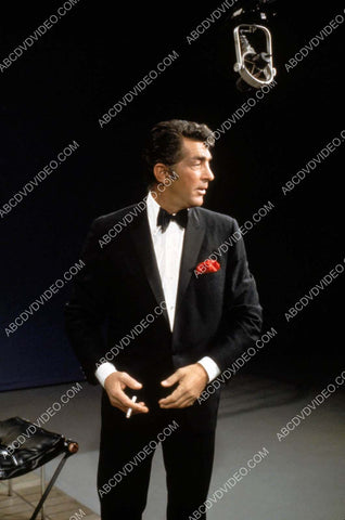 cool crooner Dean Martin 8b20-17805