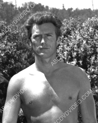 Clint Eastwood getting some sun 8b20-17958