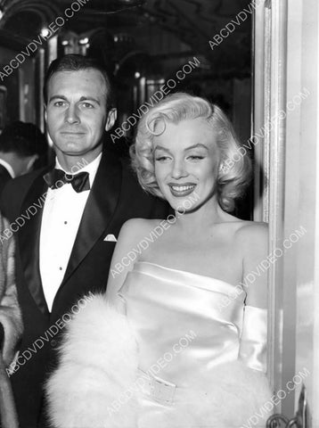 Helmut Dantine Marilyn Monroe 8b20-18035