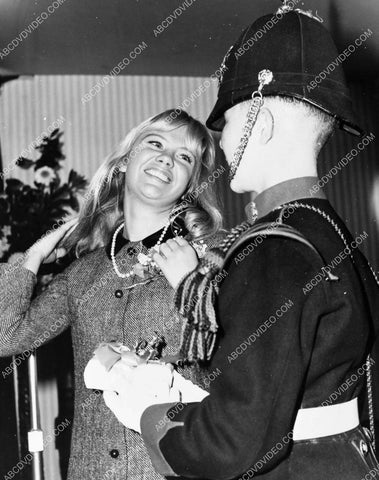 cool candid Hayley Mills 8b20-18085