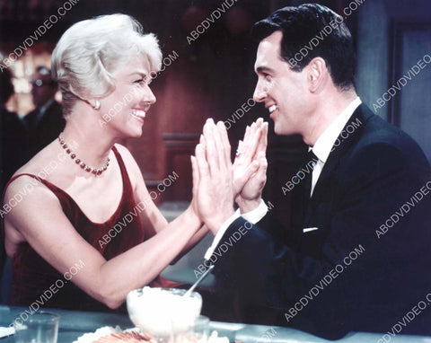 Doris Day Rock Hudson playing patty cake 8b20-18173