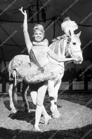 Doris Day in her circus outfit 8b20-18177
