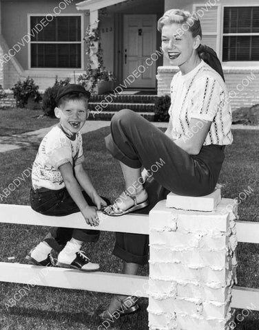 Doris Day and her son return from the dentist 8b20-18185