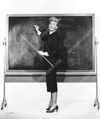 Doris Day puts today's lesson on the chalkboard film Teacher's Pet 8b20-18201