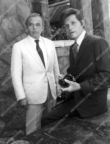 Jack Lord and guest star TV Hawaii 5-O 8b20-19147