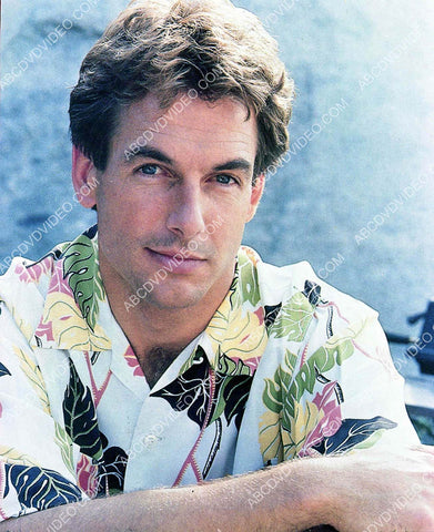 Mark Harmon outdoors portrait 8b20-19208