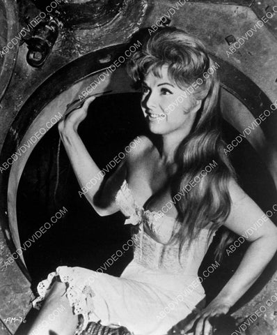 great Martha Hyer shot 8b20-19951