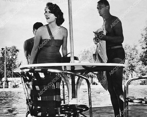Peggie Castle poolside 8b20-20015