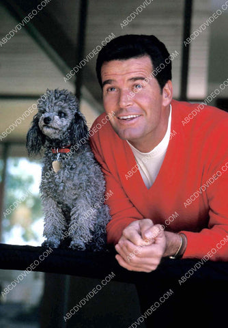 James Garner posing with his dog 8b20-20209