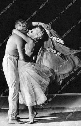 Jeff Chandler dancing w Kim Novak 8b20-20231