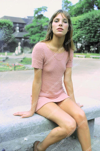 beautiful Jane Birkin in the outdoors 8b20-20355