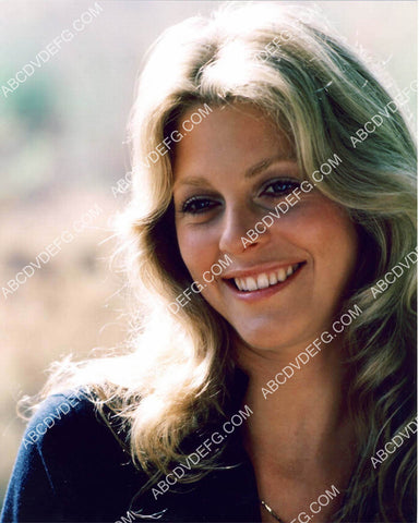 great smile Lindsay Wagner in the outdoors 8b20-20555