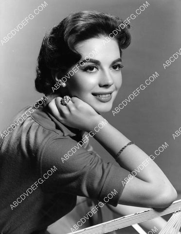 beautiful Natalie Wood portrait 8b20-20653