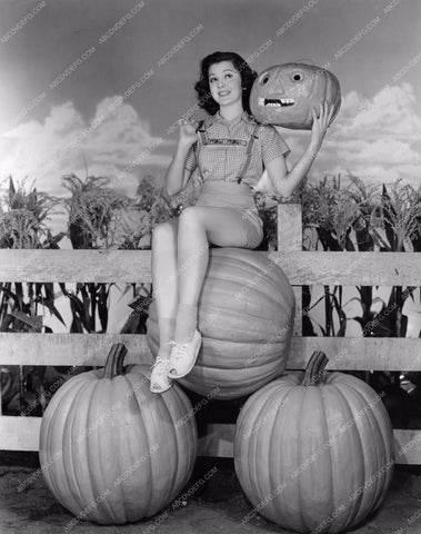 cute pinup pose Ann Rutherford and a bunch of pumpkins 8b20-2399