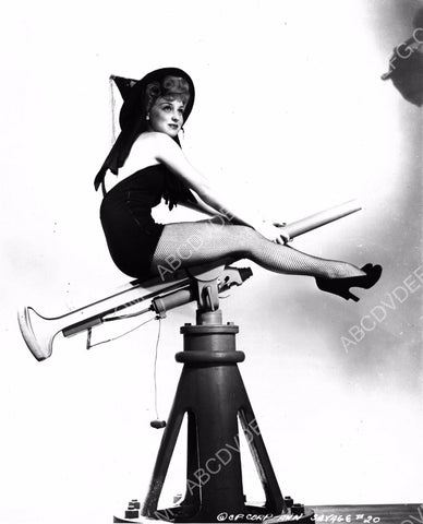 cool behind scenes Ann Savage as sexy witch for Halloween pinup 8b20-2415