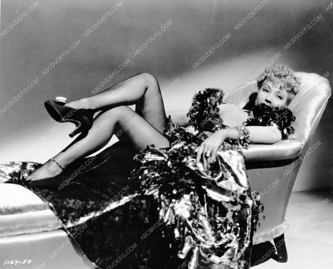 Ann Sothern relaxes on chaise lounge 8b20-2437