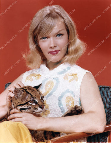 Anne Francis and a baby cub leopard 8b20-2530