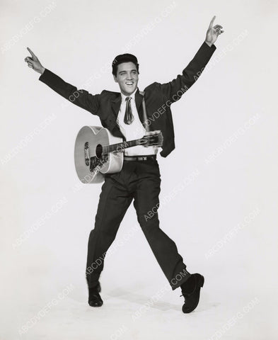 Elvis Presley and his guitar film King Creole 8b20-2631