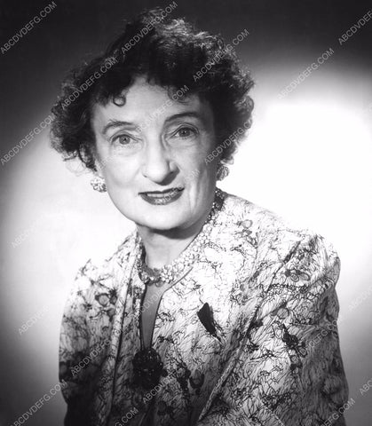Una O'Connor portrait 8b20-2699