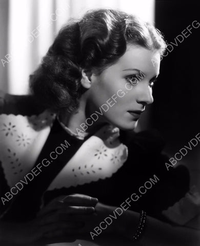 Maureen O'Hara is just so beautiful 8b20-2734
