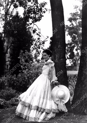 Maureen O'Sullivan outdoors film The Barretts of Wimpole Street 8b20-2758