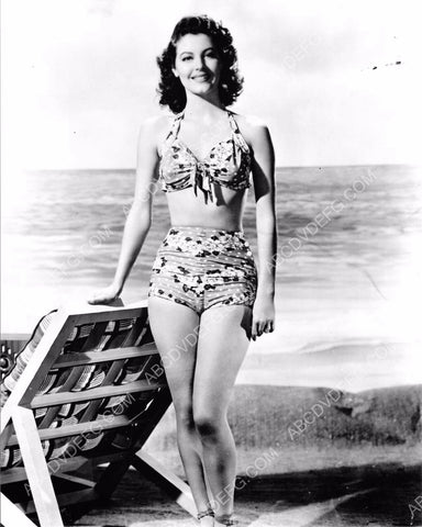 beautiful Ava Gardner models her bikini 8b20-3031