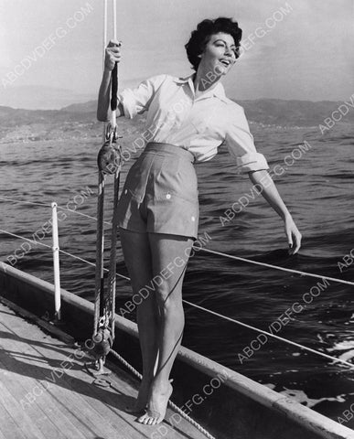 candid Ava Gardner on a boat 8b20-3048
