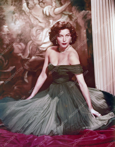 alluring Ava Gardner portrait 8b20-3096