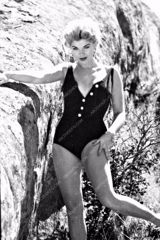 shapely Barbara Nichols in swimwear outdoors 8b20-3335